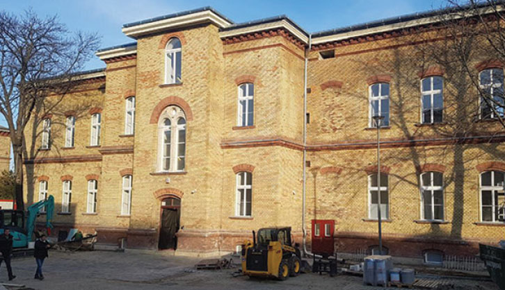 TESTNEVELÉSI EGYETEM 01